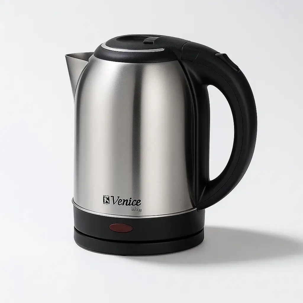 کتری برقی ونیز ۲.۵ لیت 1500 وات کد 9009 روی میز